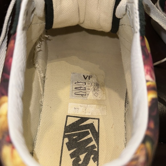 Vans Old Skool Floral & Stripe Shoes - Picture 10 of 15
